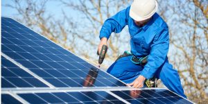 Installation Maintenance Panneaux Solaires Photovoltaïques à Tournes